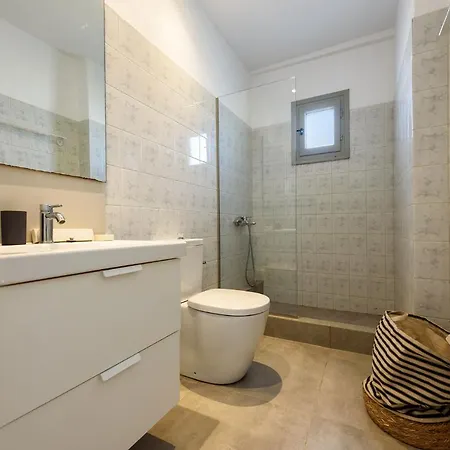 Strata By Rocks Estates Apartman